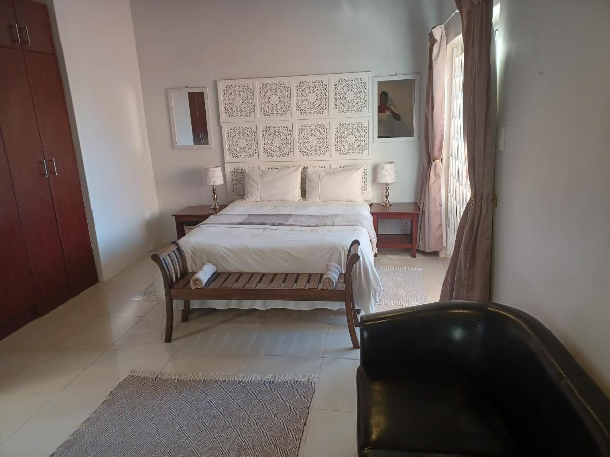 Summerstrand Self Catering For Two Port Elizabeth Eksteriør billede