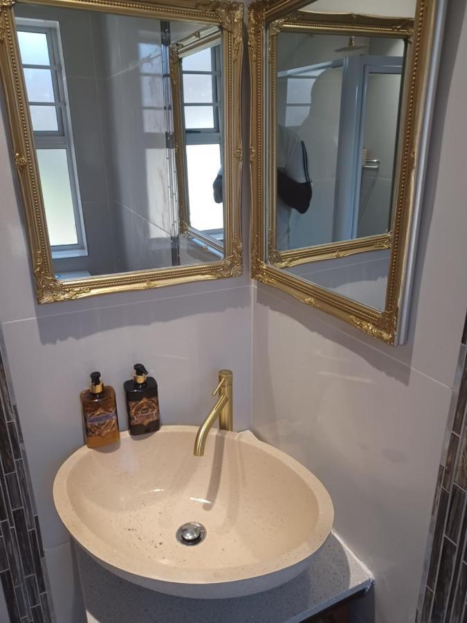 Summerstrand Self Catering For Two Port Elizabeth Eksteriør billede