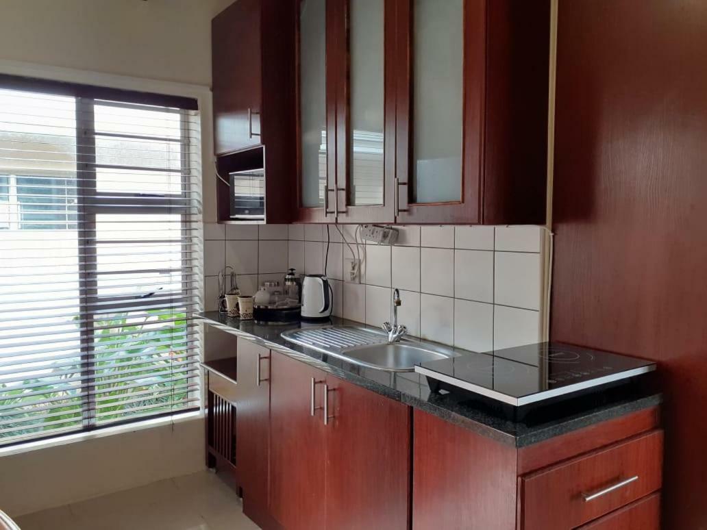 Summerstrand Self Catering For Two Port Elizabeth Eksteriør billede