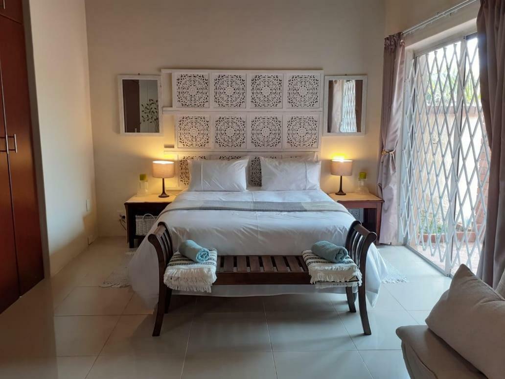Summerstrand Self Catering For Two Port Elizabeth Eksteriør billede